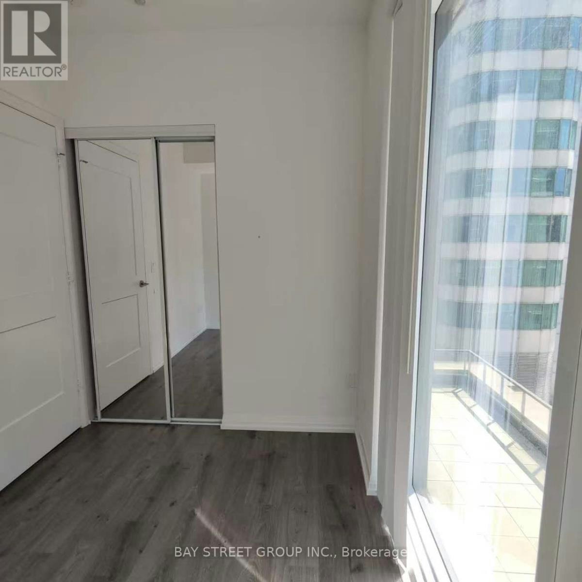 1612-8 Widmer Street, Toronto, ON, M5V 0W6 - 12