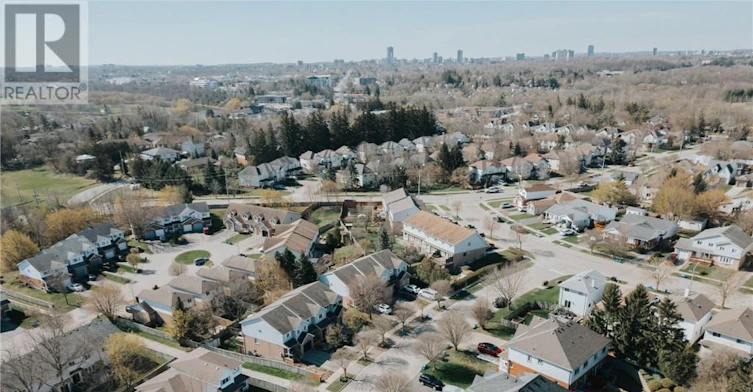 412 Exmoor Street, Waterloo, ON, N2K 3T1 - 16