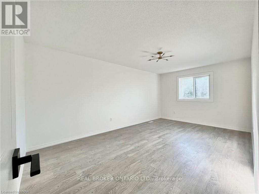 412 Exmoor Street, Waterloo, ON, N2K 3T1 - 8