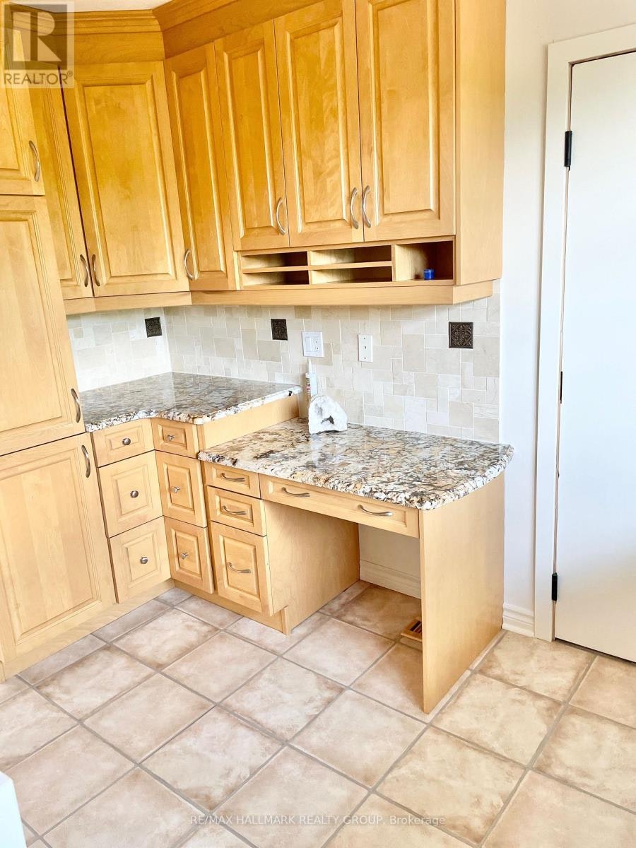 1-1237 Field Street, Ottawa, ON, K2C 2P9 - 3