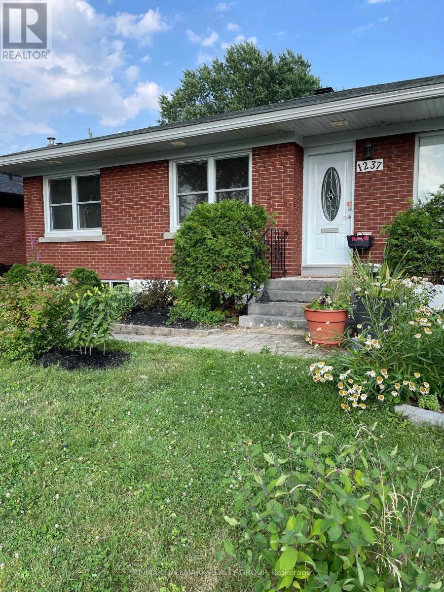 1-1237 Field Street, Ottawa, ON, K2C 2P9
