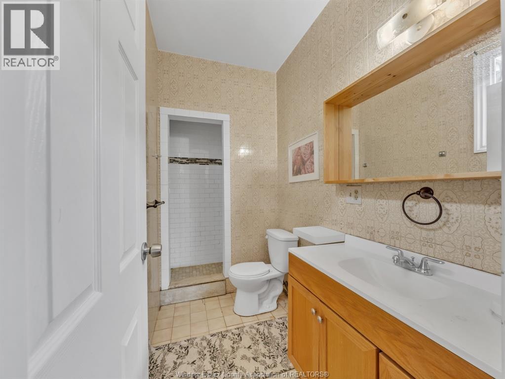 Upper-677 Marentette, Windsor, ON, N9A 1Z3 - 6