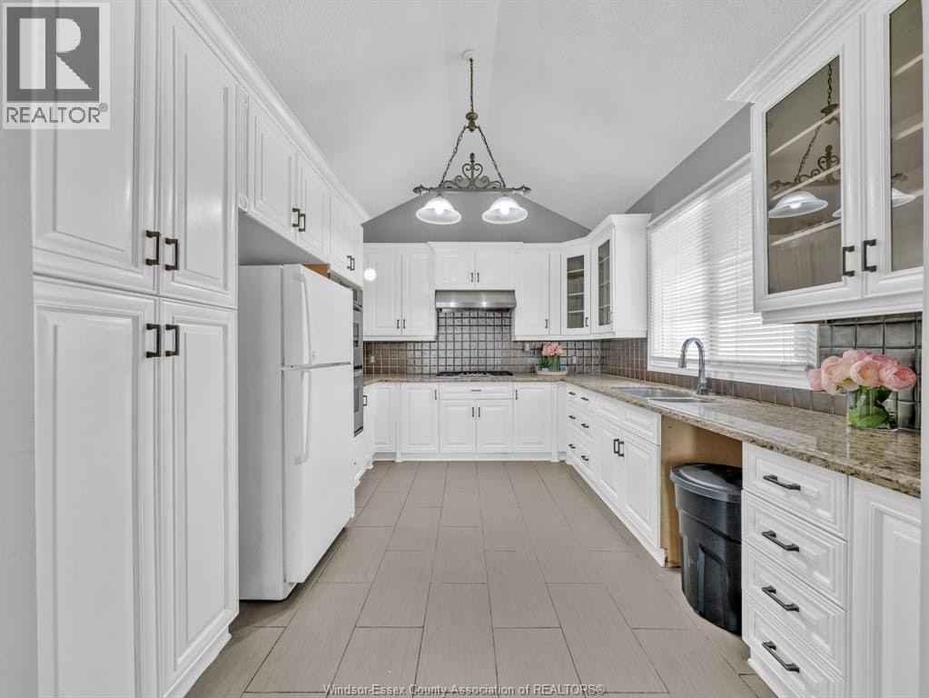 Upper-677 Marentette, Windsor, ON, N9A 1Z3 - 13