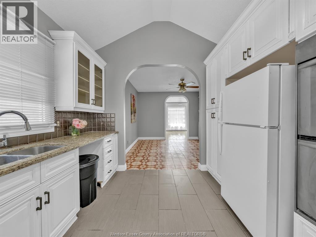 Upper-677 Marentette, Windsor, ON, N9A 1Z3 - 14