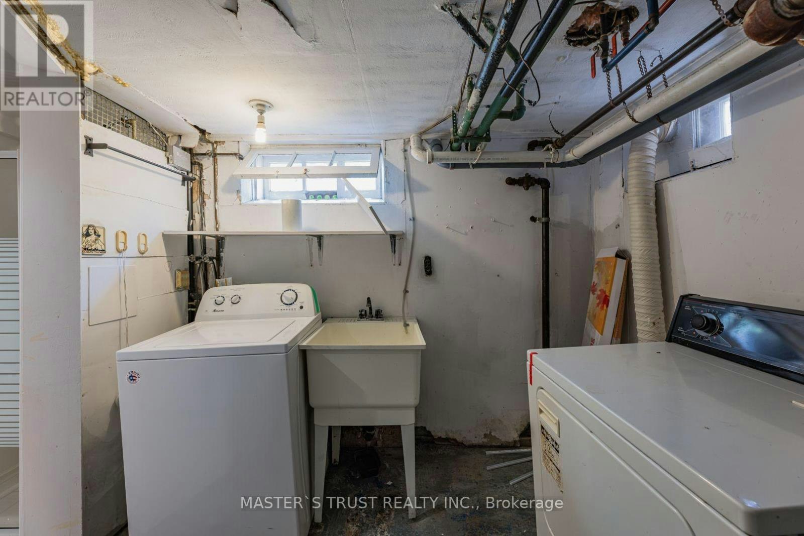 BSMT-140 Davisville Avenue, Toronto, ON, M4S 1E8 - 22