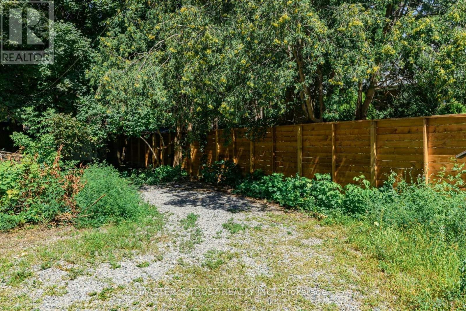 BSMT-140 Davisville Avenue, Toronto, ON, M4S 1E8 - 23
