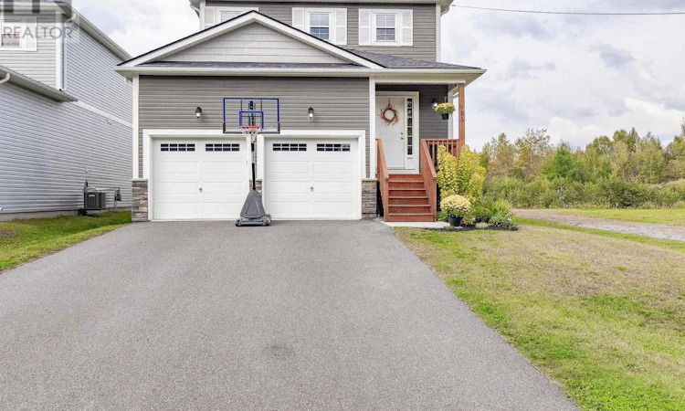 85 Douglas Drive
