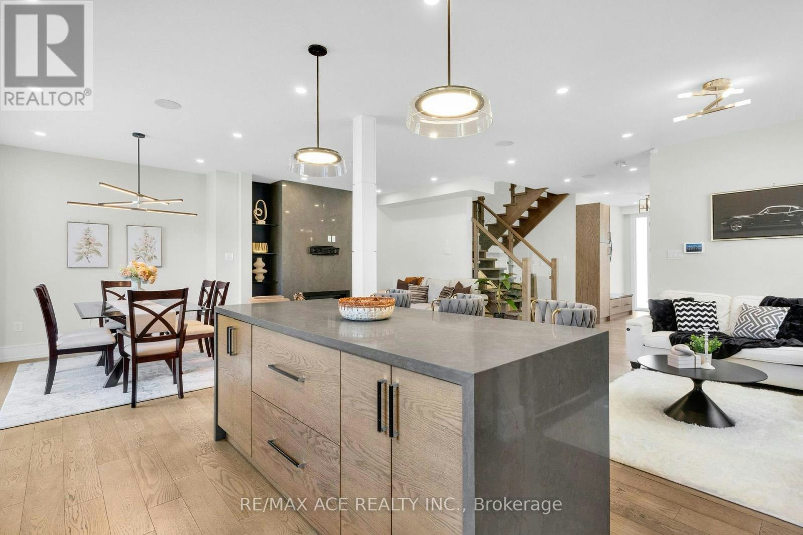 46 Sunnypoint Crescent, Toronto, ON, M1M 1B9 - 13