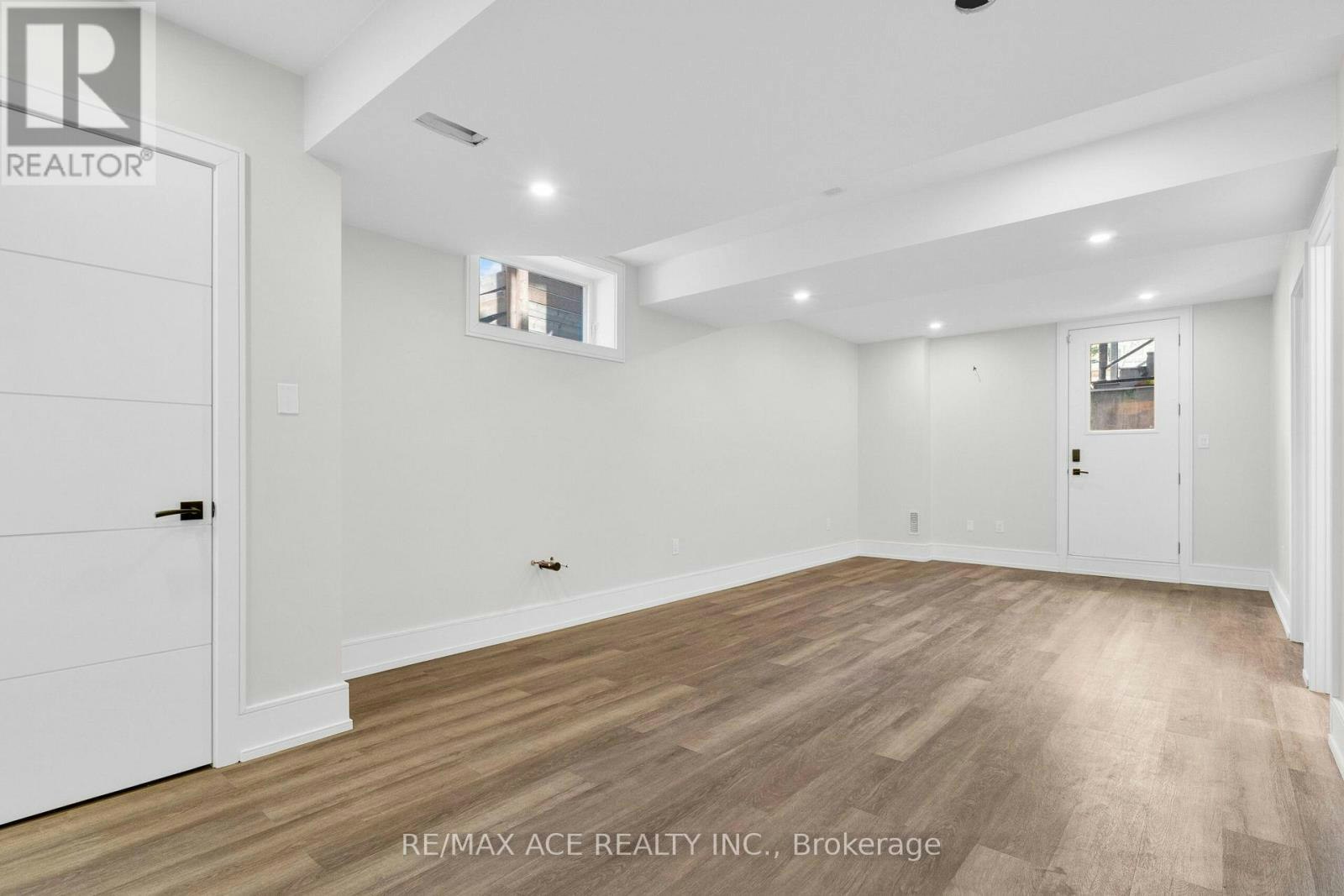 46 Sunnypoint Crescent, Toronto, ON, M1M 1B9 - 32
