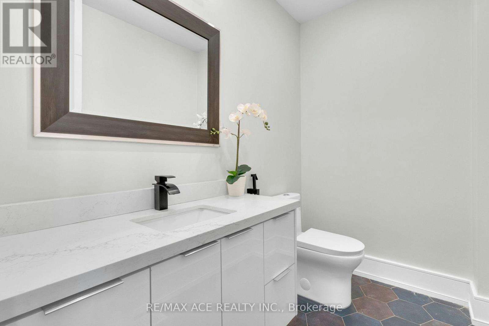 46 Sunnypoint Crescent, Toronto, ON, M1M 1B9 - 17