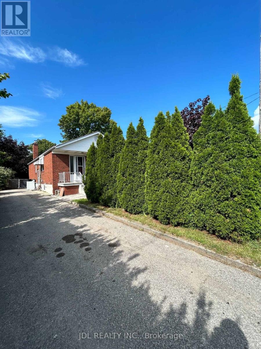 THREE Bedroom Main Floor 8 Highwood Ave Avenue, Toronto, ON, M1R 2E4