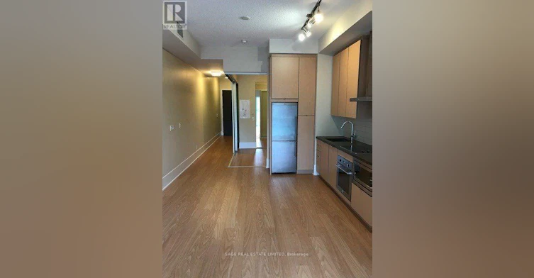 220-20 John Street, Toronto, ON, M5V 0G5 - 3