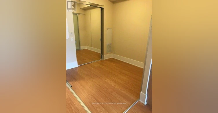 220-20 John Street, Toronto, ON, M5V 0G5 - 5