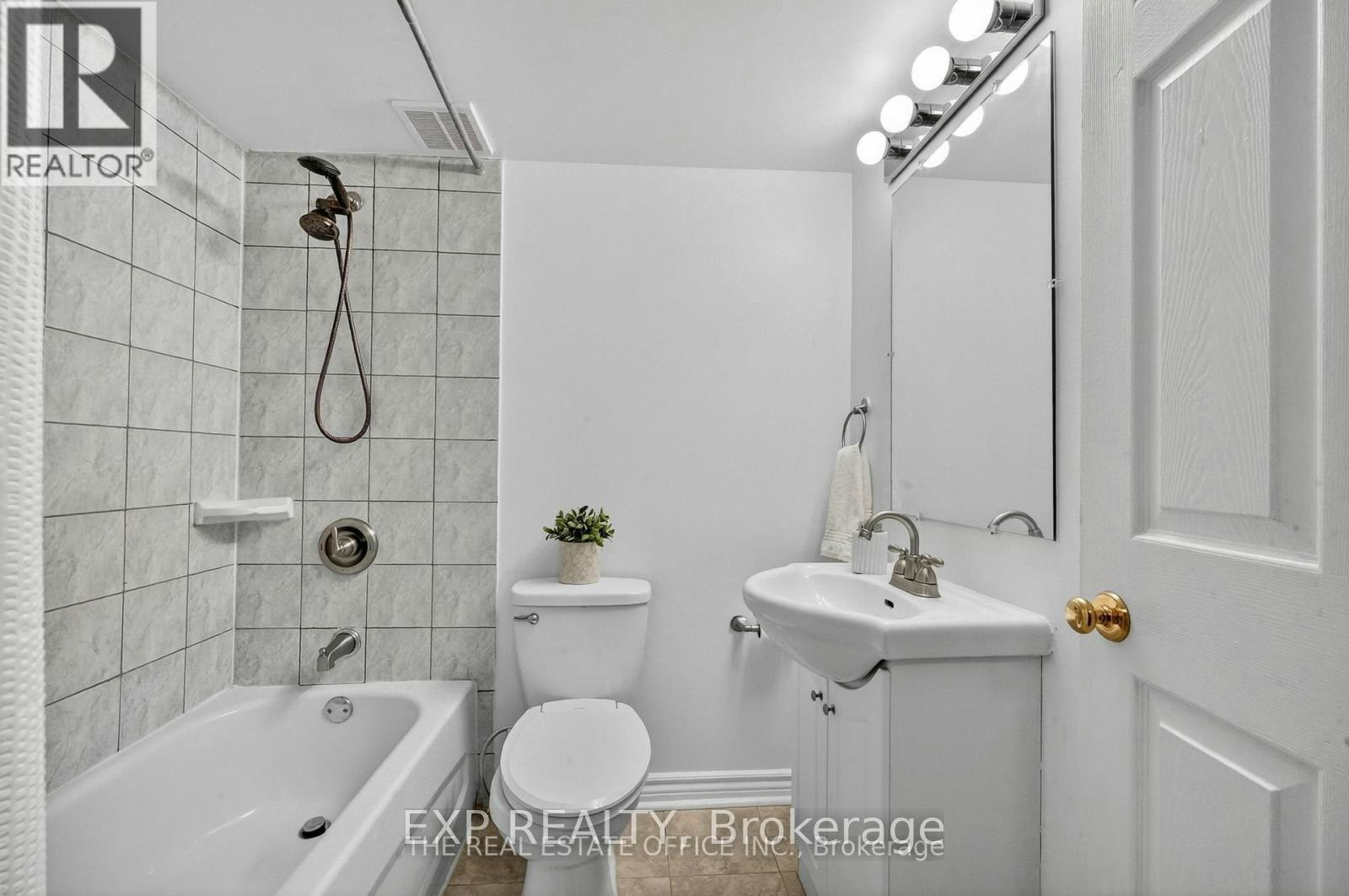106 Corsica Private W, Ottawa, ON, K1G 5Y1 - 6