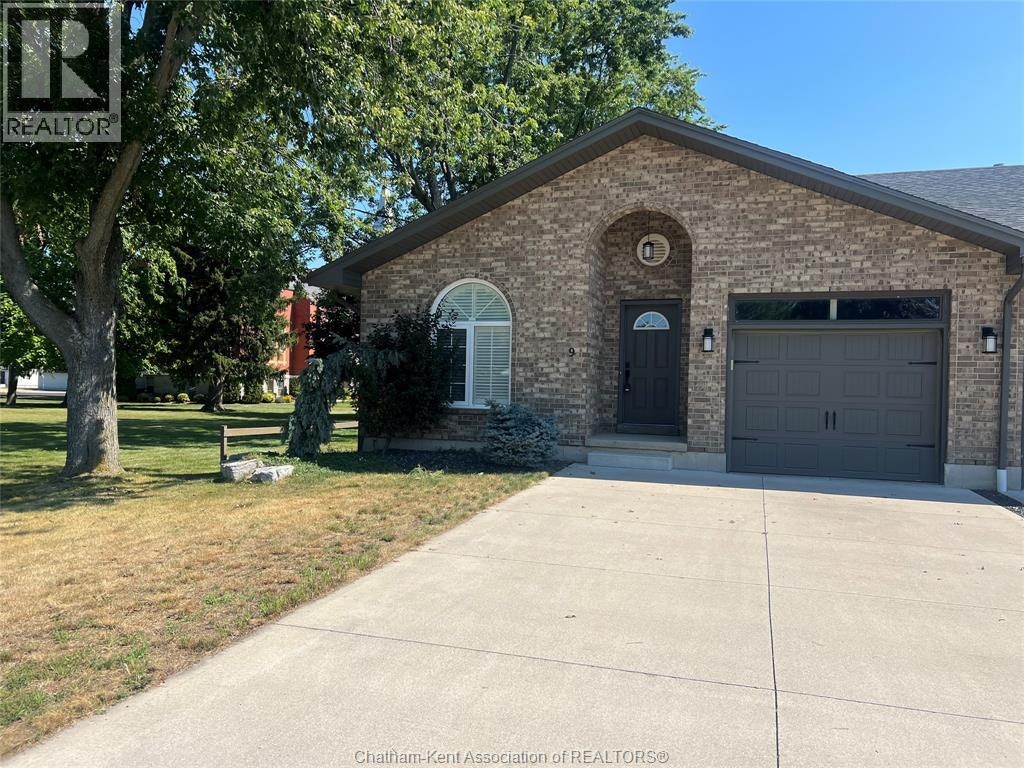 9 Notre Dame Street North, Chatham-Kent, ON, N0P 1Z0