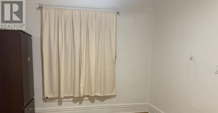 700 Dufferin Street, Toronto, ON, M6K 2B7 - 4