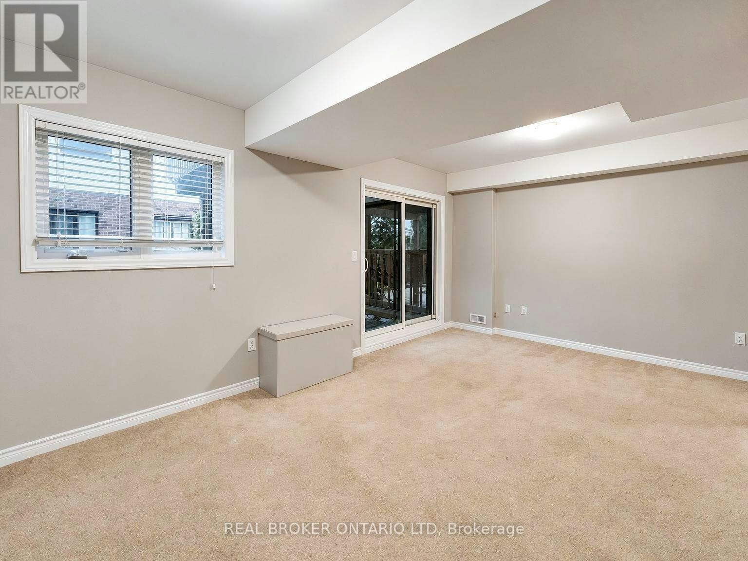 1054 Oakcrossing Gate, London, ON, N6H 0E9 - 26
