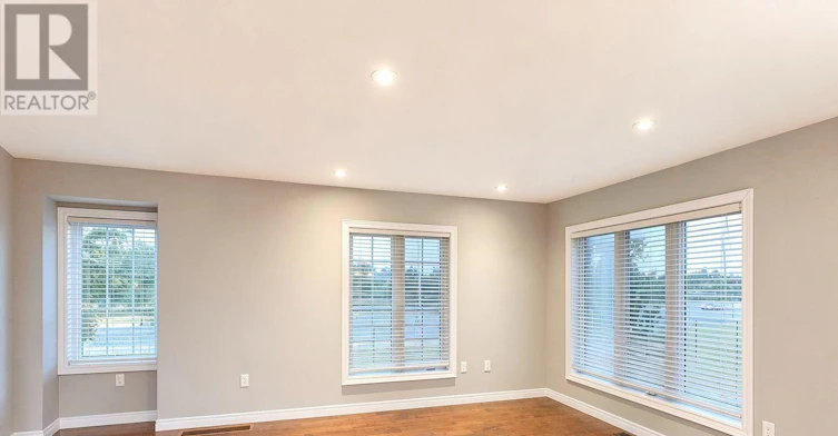 1054 Oakcrossing Gate, London, ON, N6H 0E9 - 4