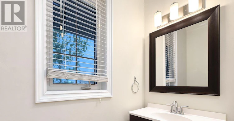 1054 Oakcrossing Gate, London, ON, N6H 0E9 - 12