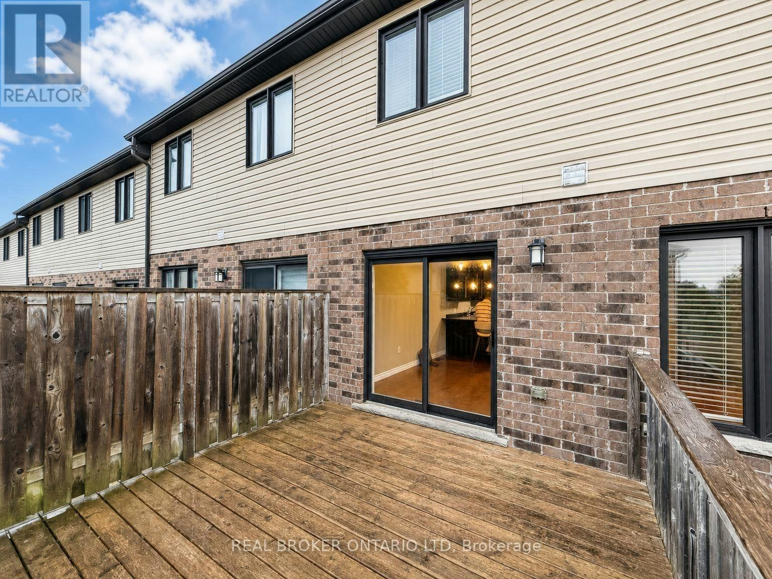 1054 Oakcrossing Gate, London, ON, N6H 0E9 - 27