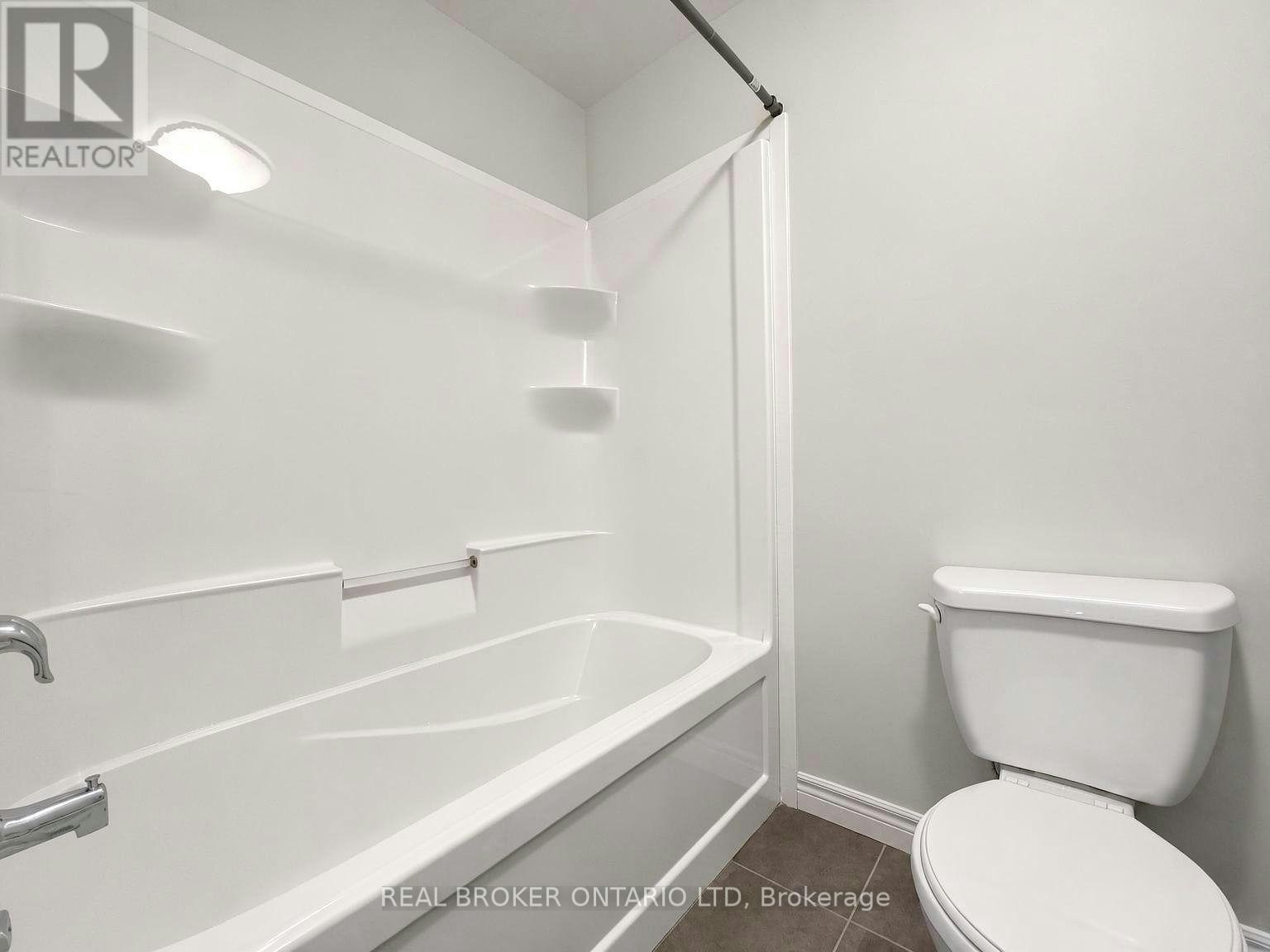 1054 Oakcrossing Gate, London, ON, N6H 0E9 - 23
