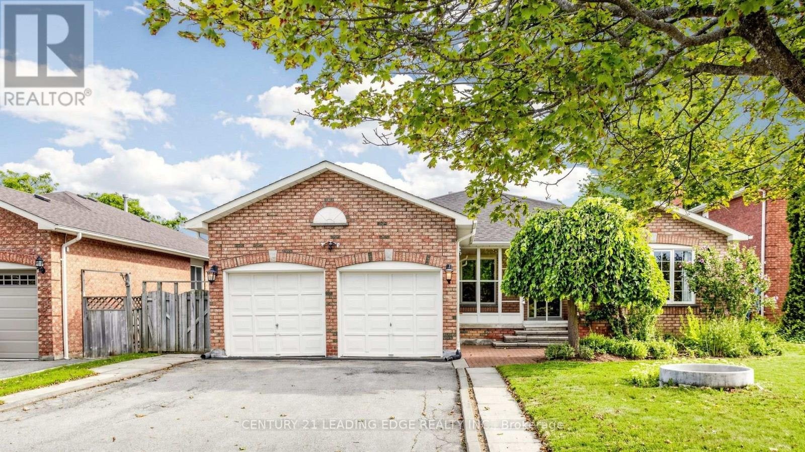 9 Coates Crescent, Richmond Hill, ON, L4E 2M3