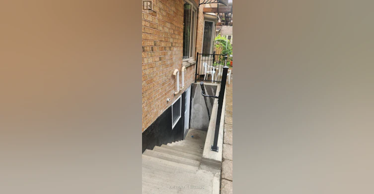 618 Ponting Place, Newmarket, ON, L3X 1T4 - 3