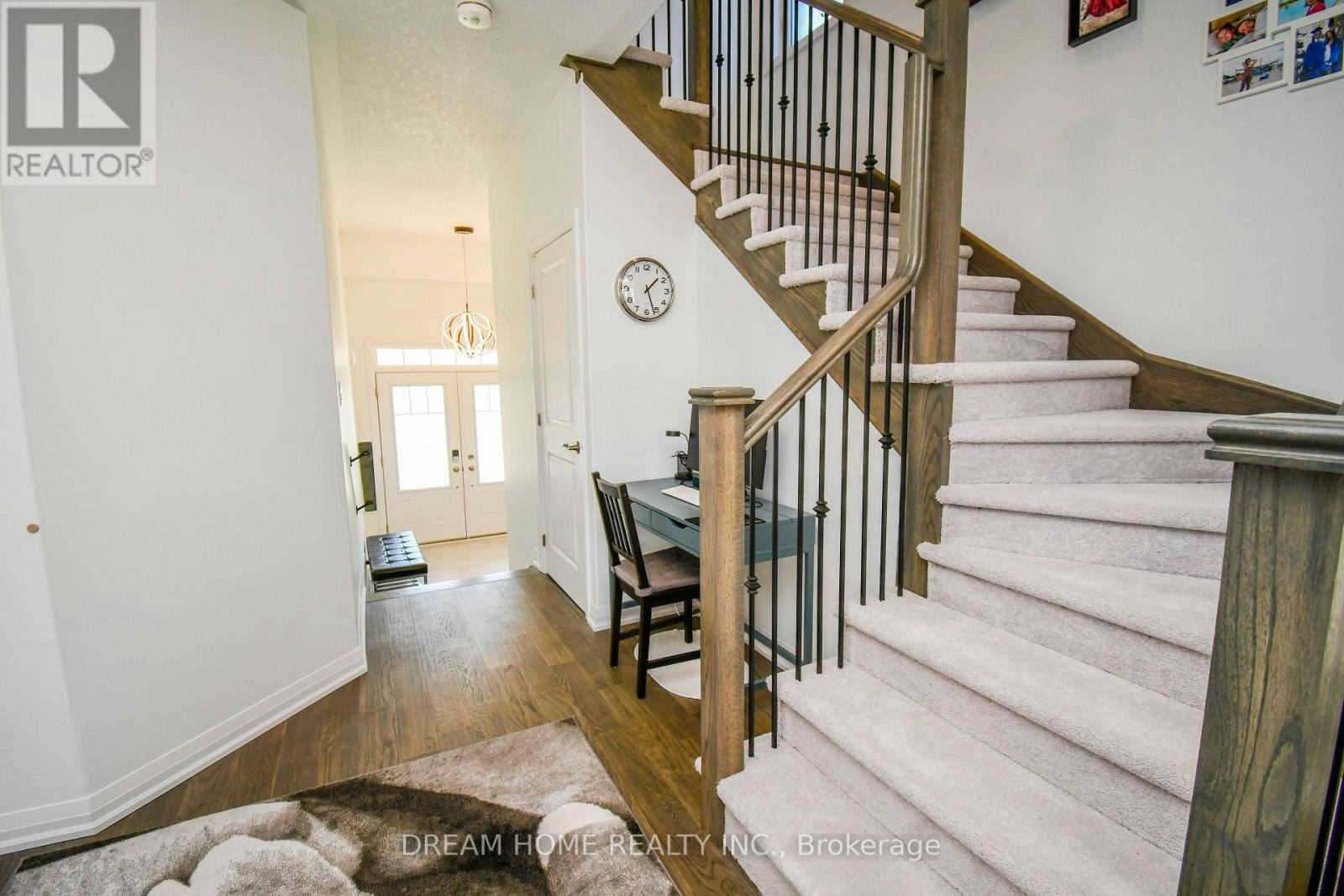 9 Copperhill Heights, Barrie, ON, L9S 0K6 - 6