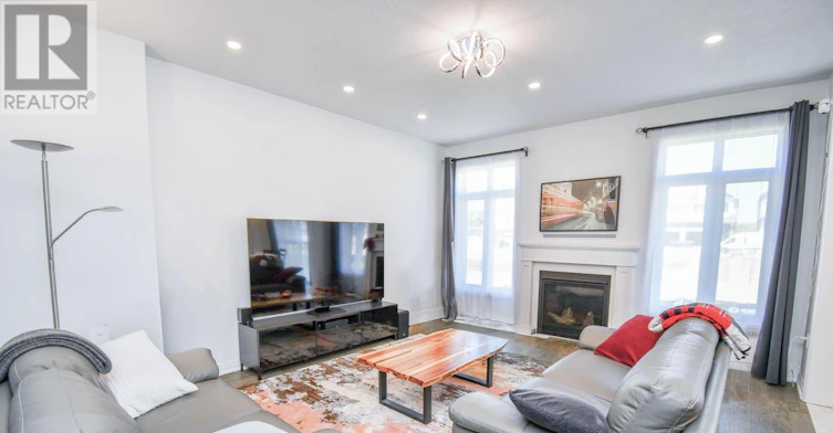 9 Copperhill Heights, Barrie, ON, L9S 0K6 - 11