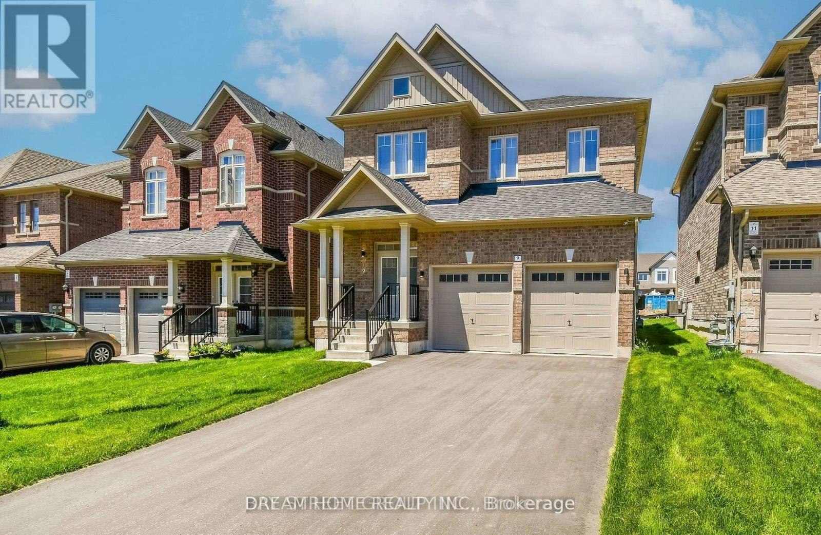 9 Copperhill Heights, Barrie, ON, L9S 0K6