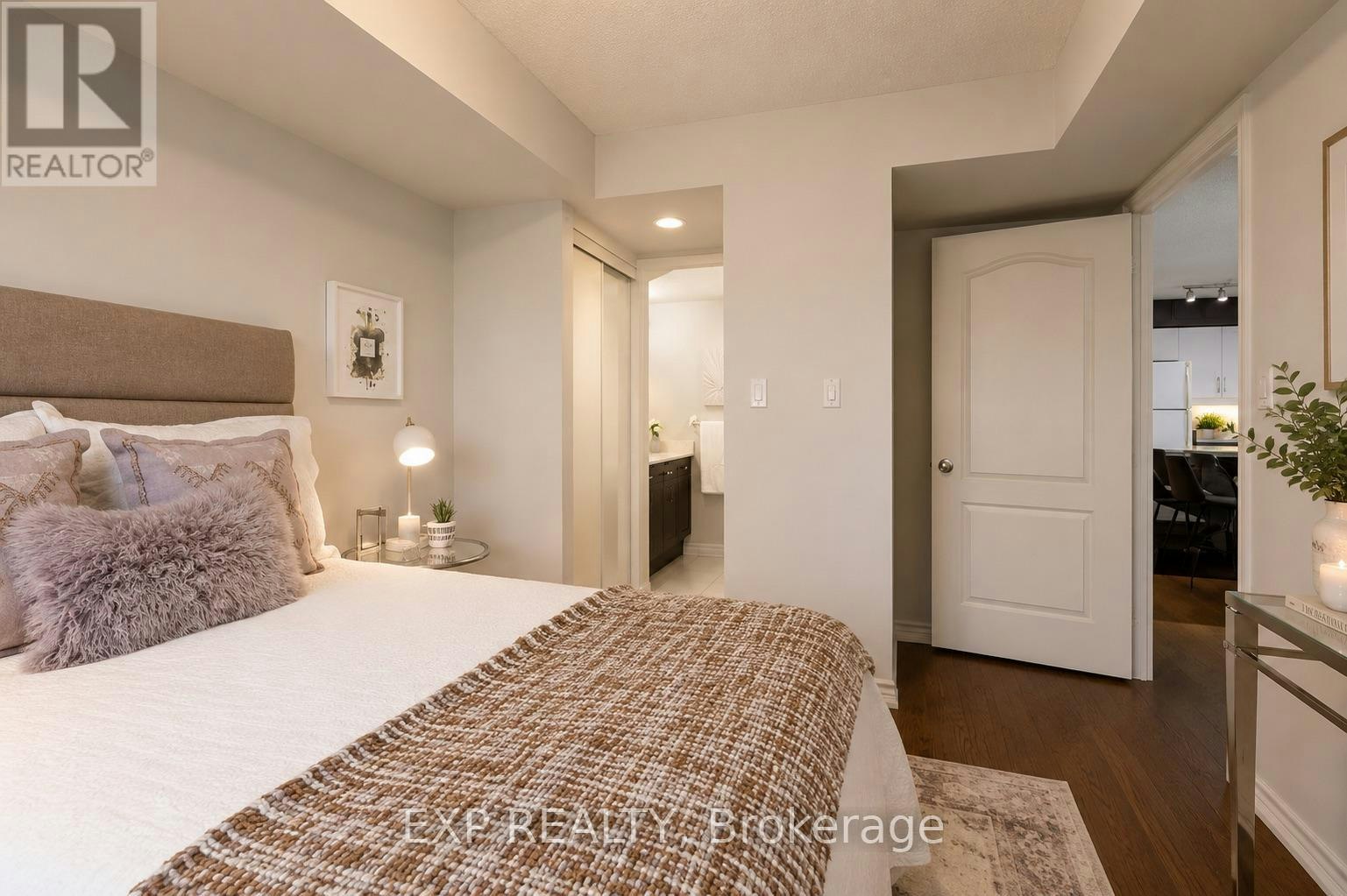 510-8 Rean Drive, Toronto, ON, M2K 3B9 - 9