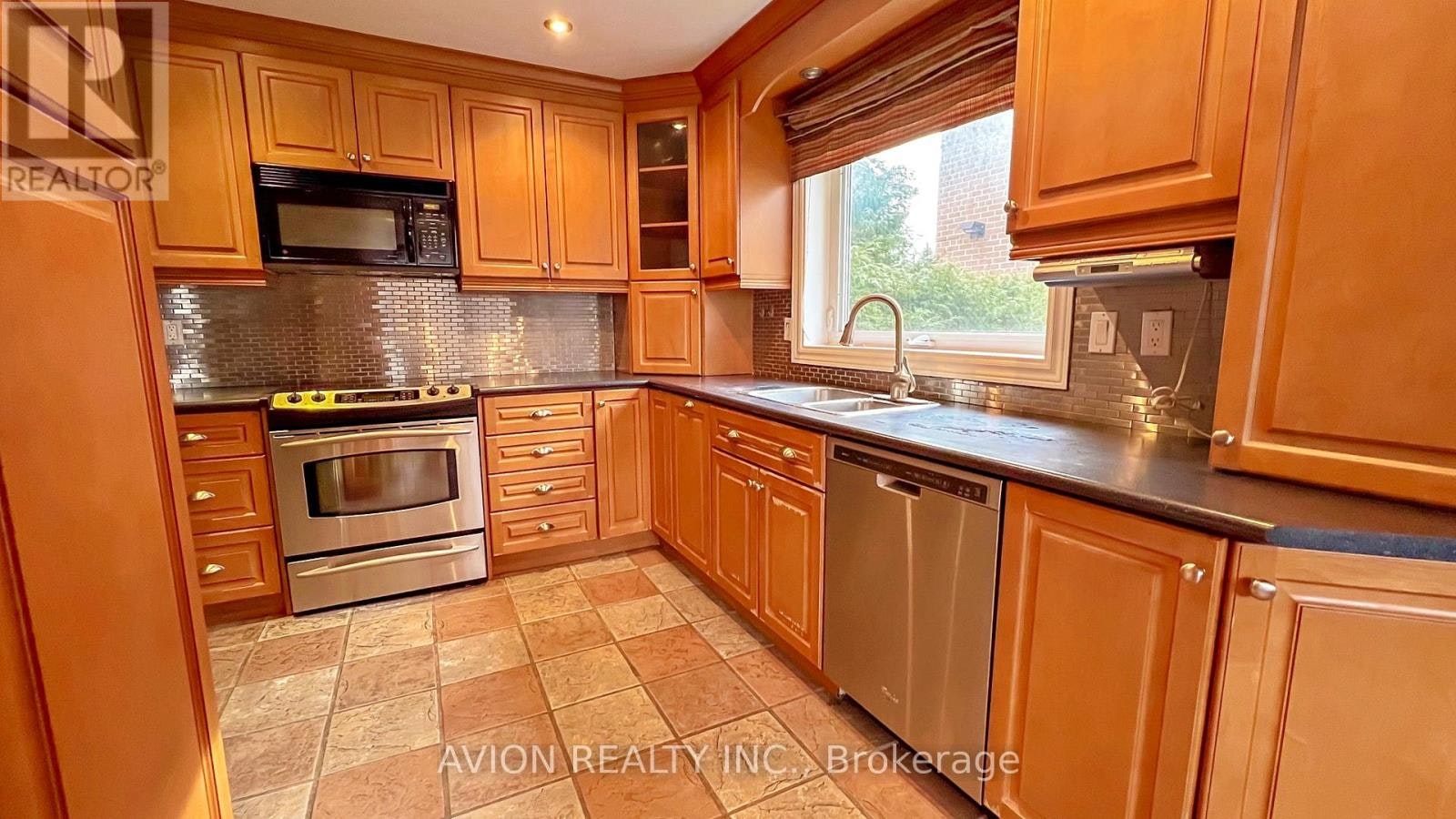 83 Lincoln Green Drive, Markham, ON, L3P 1R6 - 11