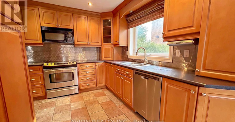 83 Lincoln Green Drive, Markham, ON, L3P 1R6 - 11
