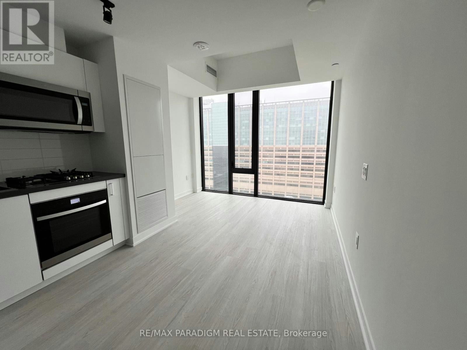 1705-195 Mccaul Street, Toronto, ON, M5T 1W6 - 9