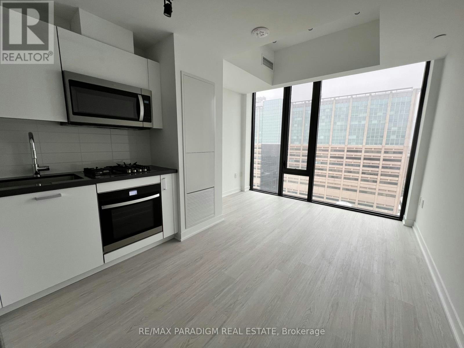1705-195 Mccaul Street, Toronto, ON, M5T 1W6 - 7