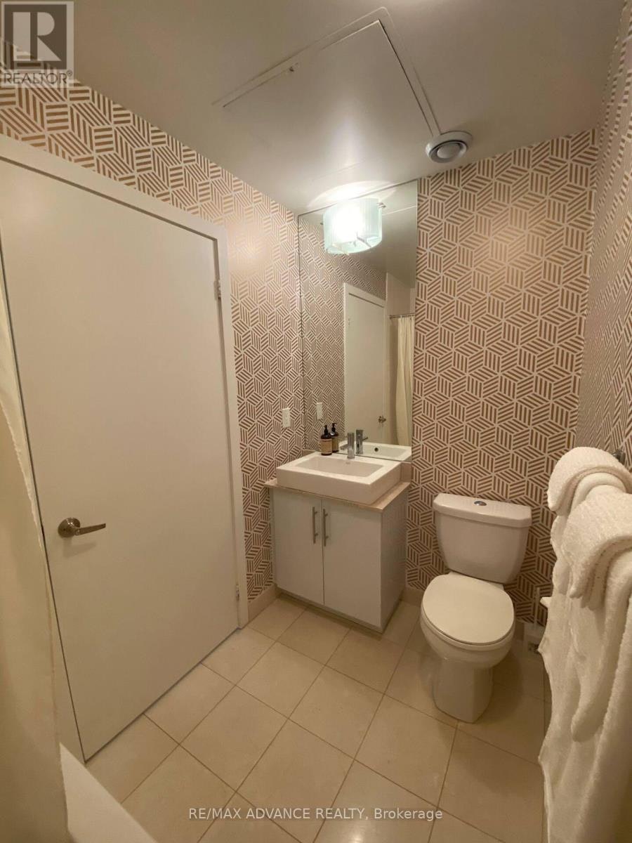 3603-65 Bremner Boulevard, Toronto, ON, M5J 0A7 - 6