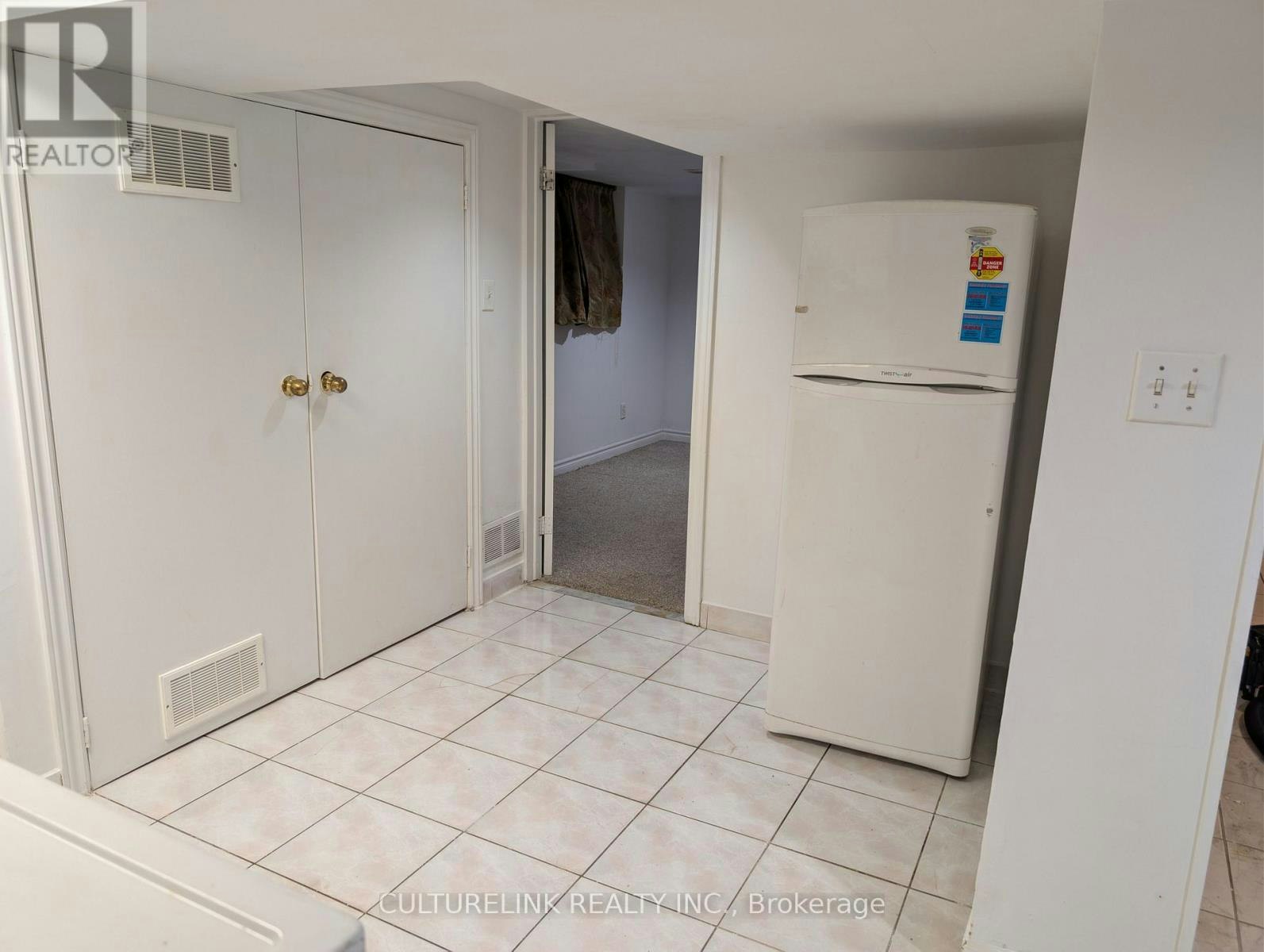 BASEMENT-74 Steeles Avenue E, Markham, ON, L3T 1A3 - 8