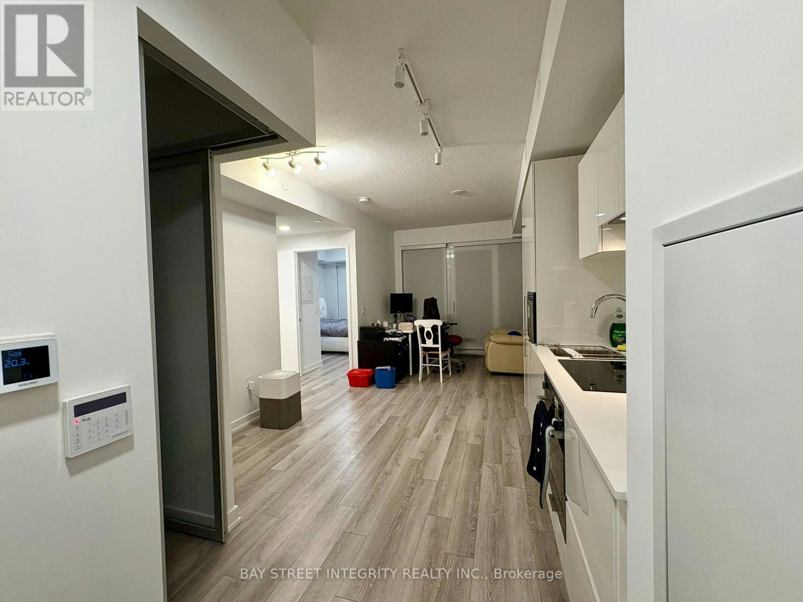 1009-121 St Patrick Street, Toronto, ON, M5T 0B8 - 3