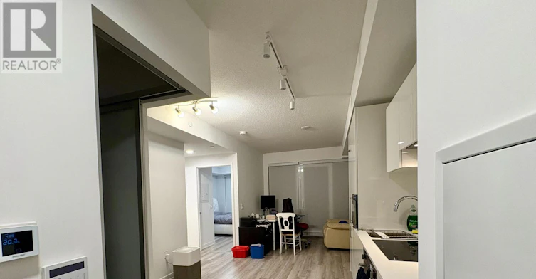 1009-121 St Patrick Street, Toronto, ON, M5T 0B8 - 3