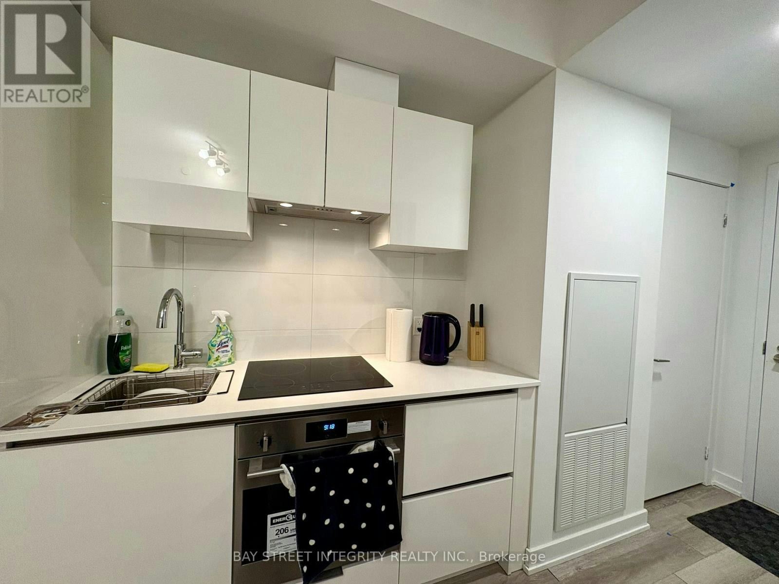 1009-121 St Patrick Street, Toronto, ON, M5T 0B8 - 5