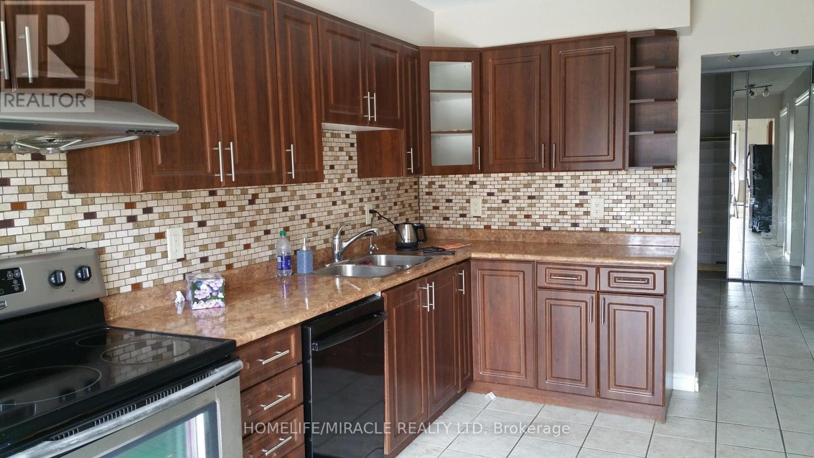 18 Beisel Court, Brampton, ON, L6Z 2R8 - 2