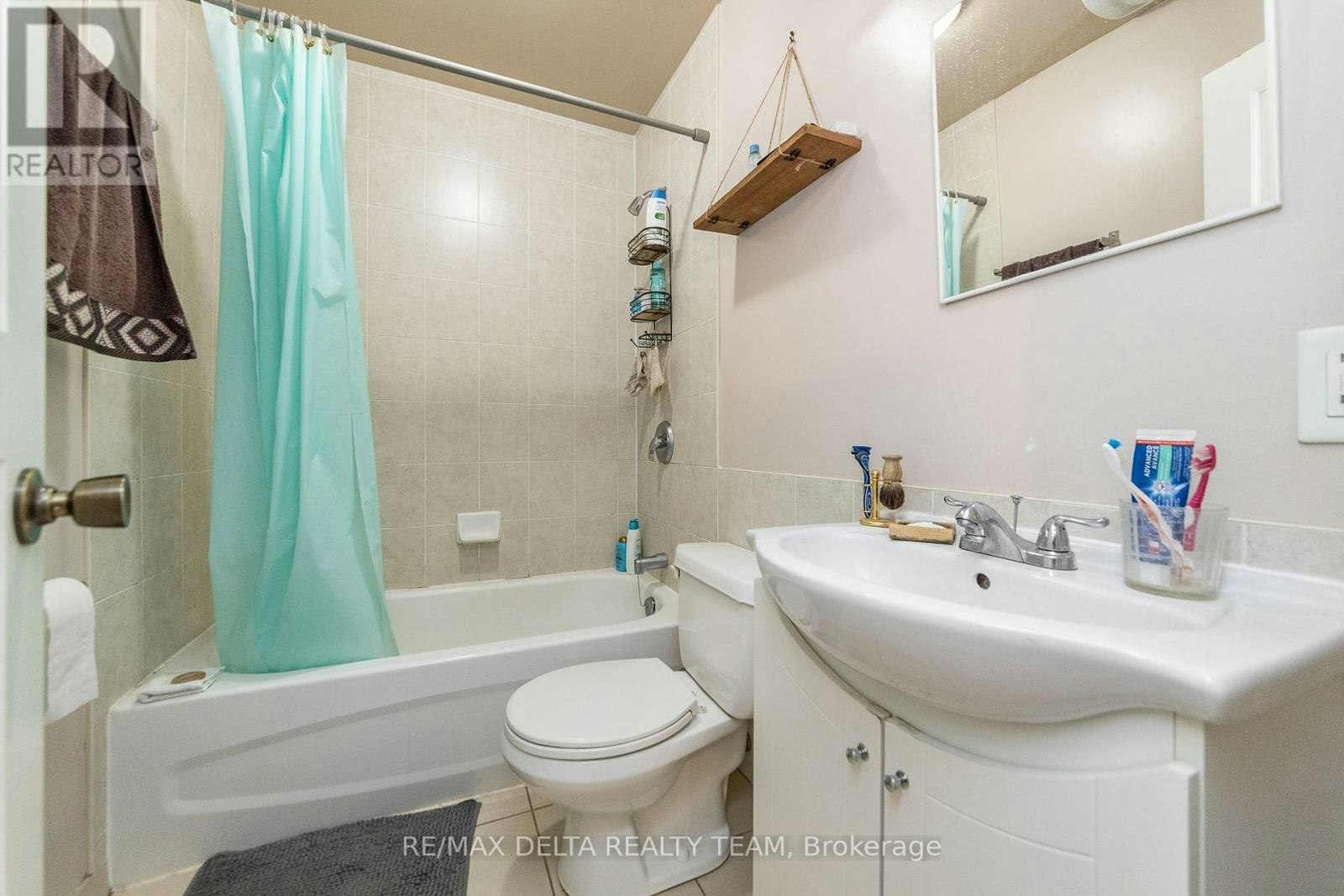 A-192 Stanley Avenue, Ottawa, ON, K1M 1P3 - 14