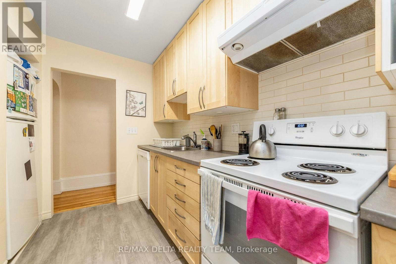 A-192 Stanley Avenue, Ottawa, ON, K1M 1P3 - 11