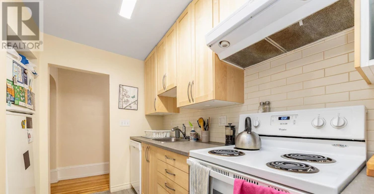 A-192 Stanley Avenue, Ottawa, ON, K1M 1P3 - 11