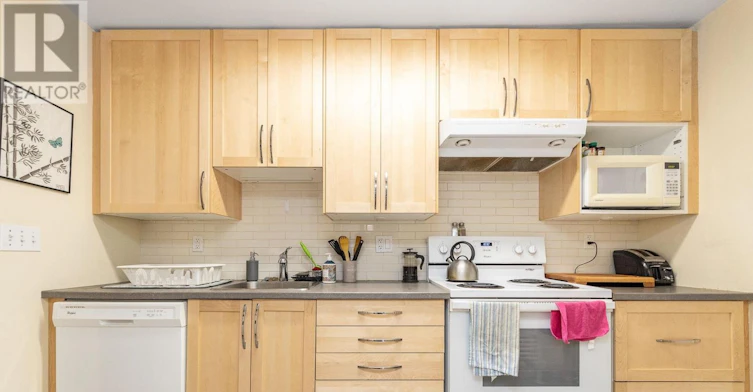 A-192 Stanley Avenue, Ottawa, ON, K1M 1P3 - 10