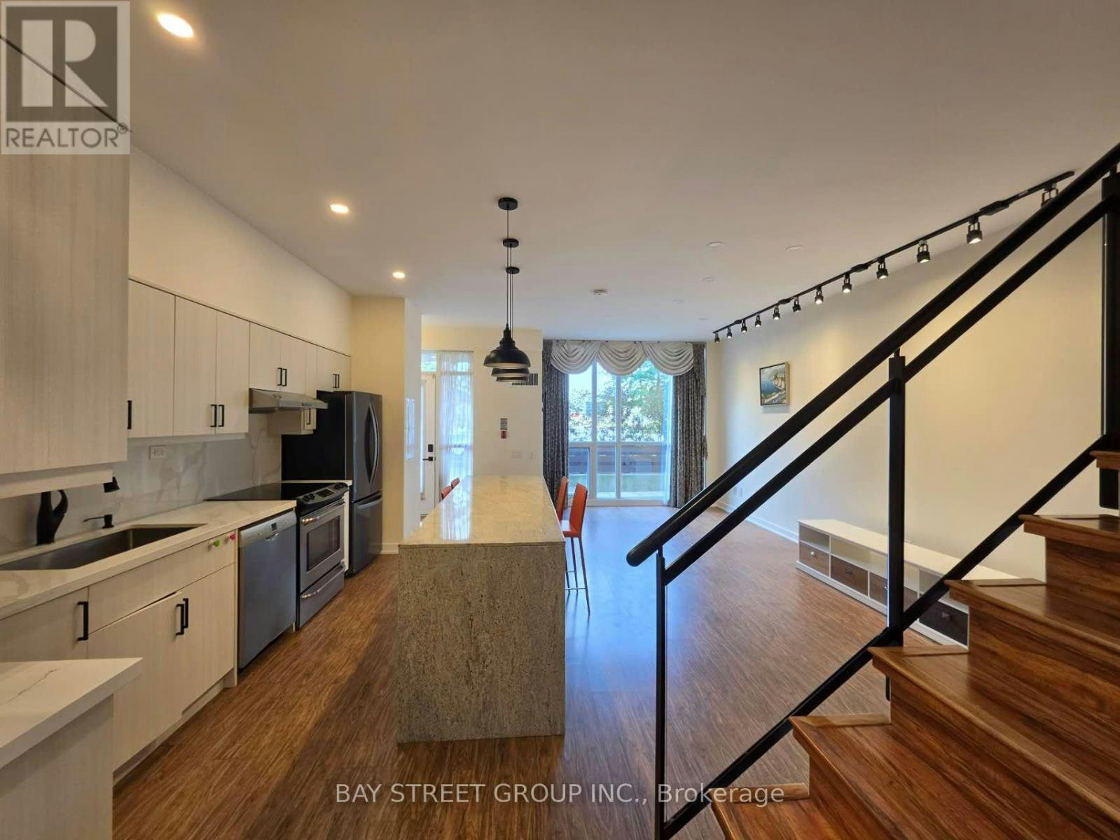 TH 3-29 Singer Court, Toronto, ON, M2K 0B3 - 8