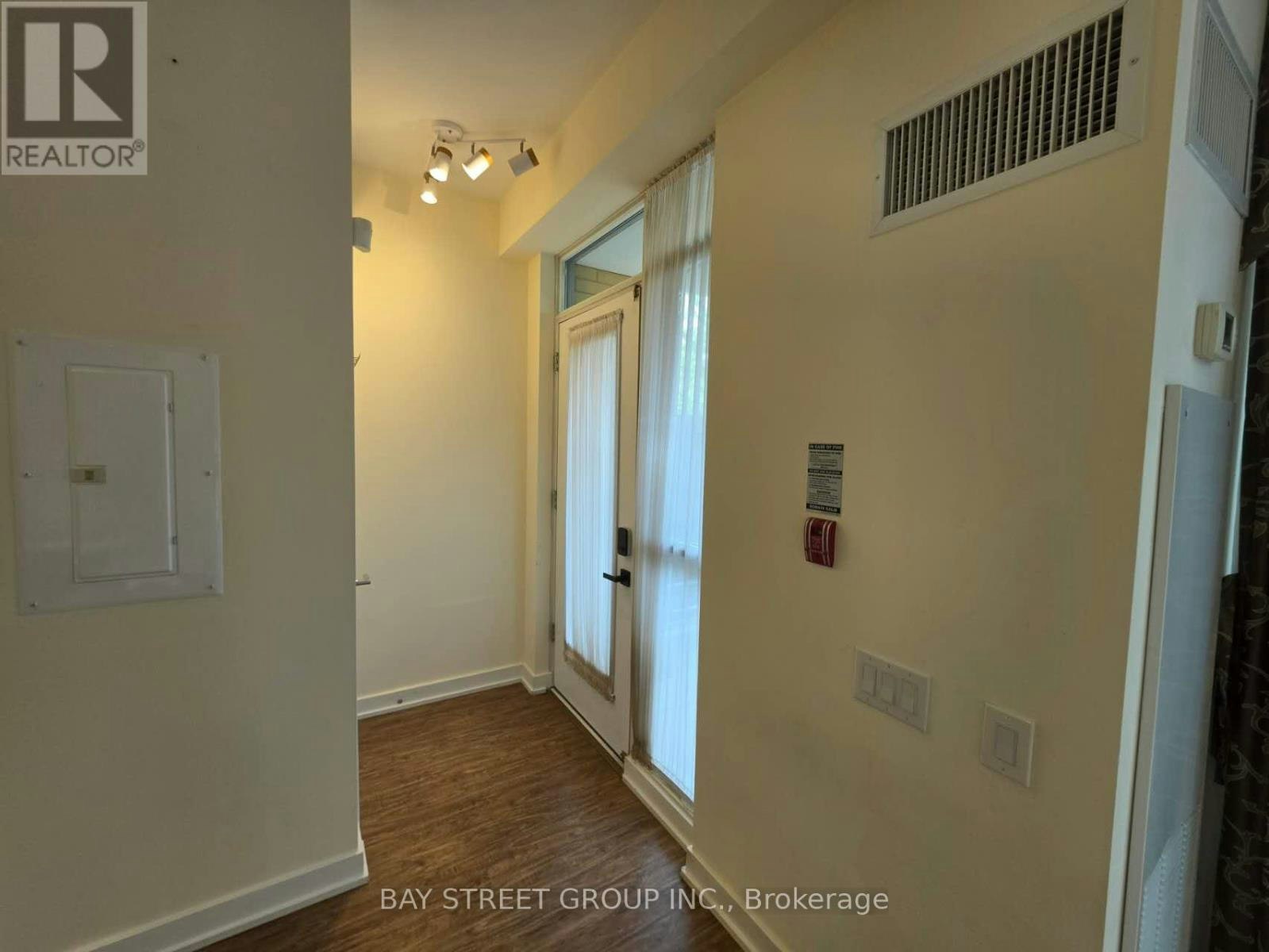 TH 3-29 Singer Court, Toronto, ON, M2K 0B3 - 10