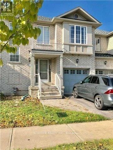 42 Holmwood Street, Richmond Hill, ON, L4B 4K5