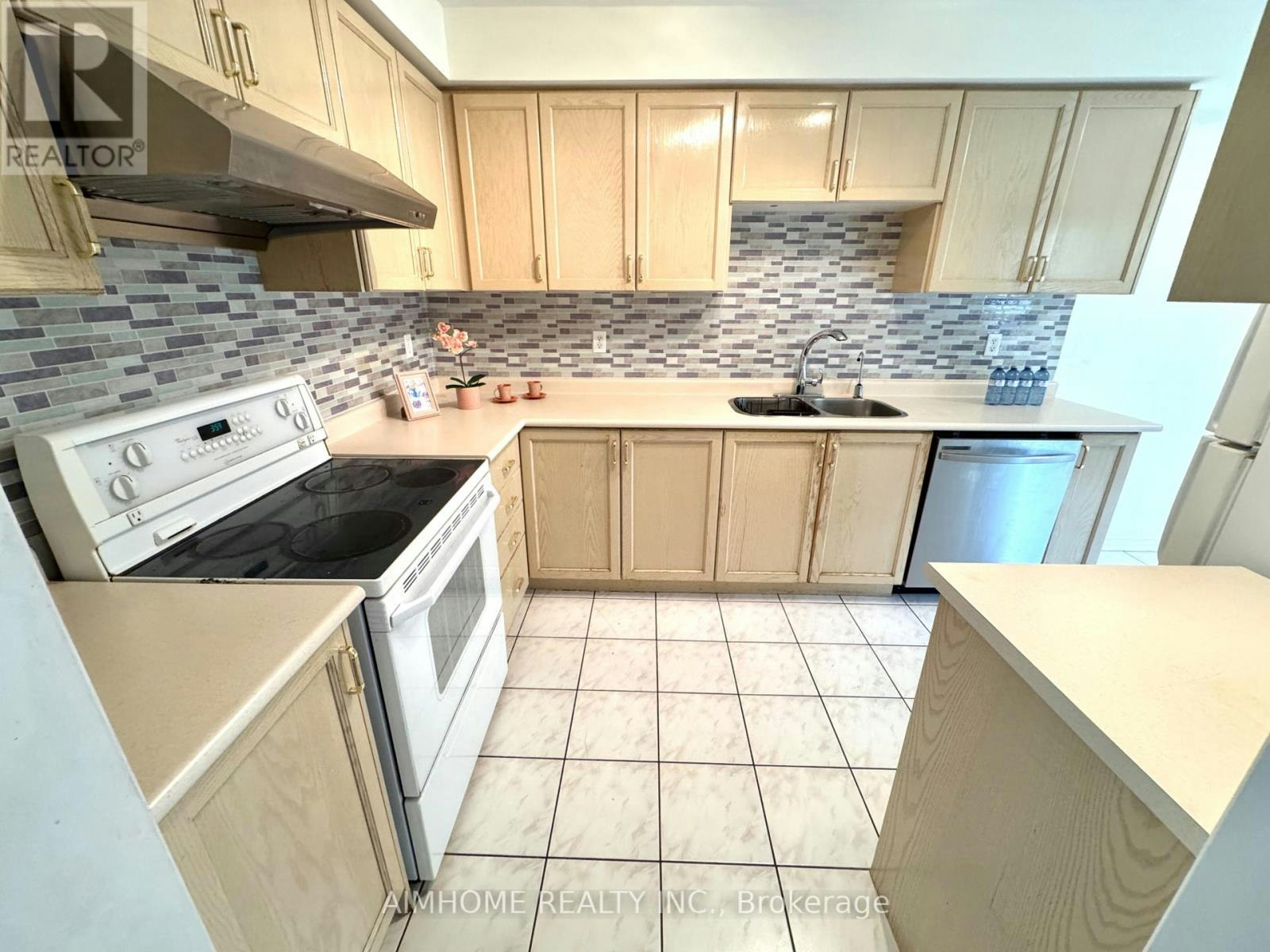 42 Holmwood Street, Richmond Hill, ON, L4B 4K5 - 10