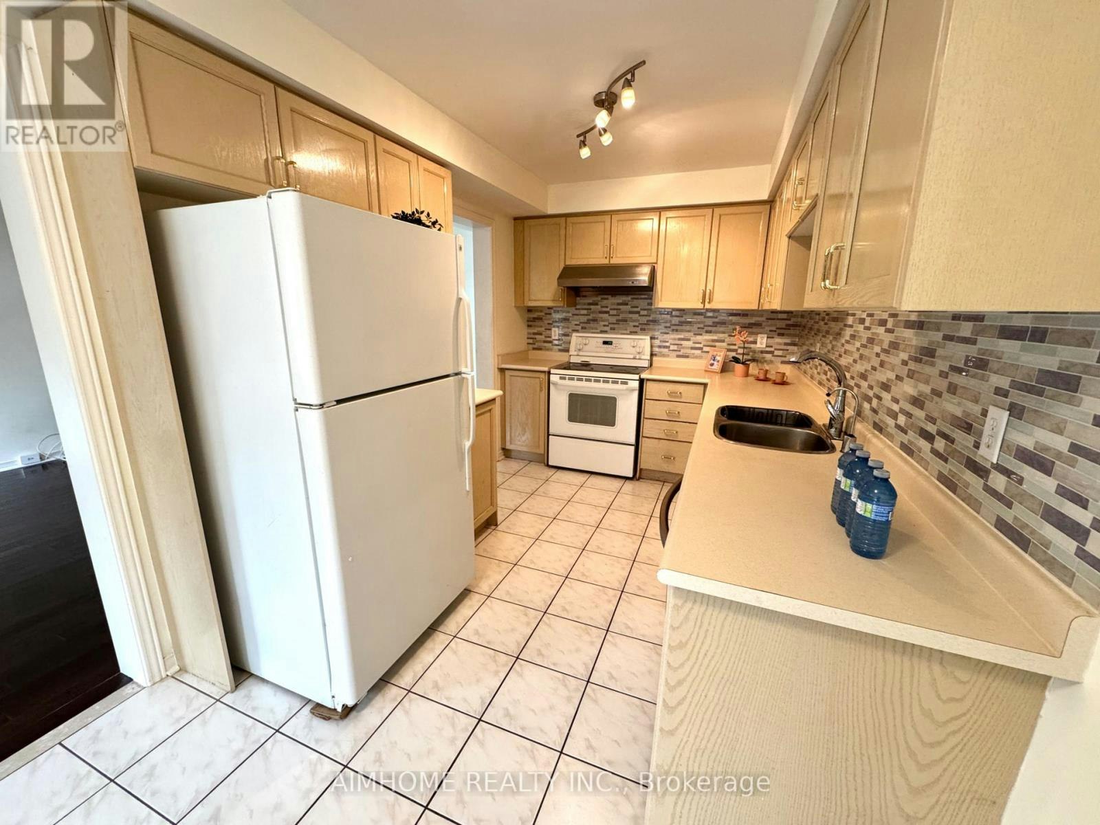 42 Holmwood Street, Richmond Hill, ON, L4B 4K5 - 11